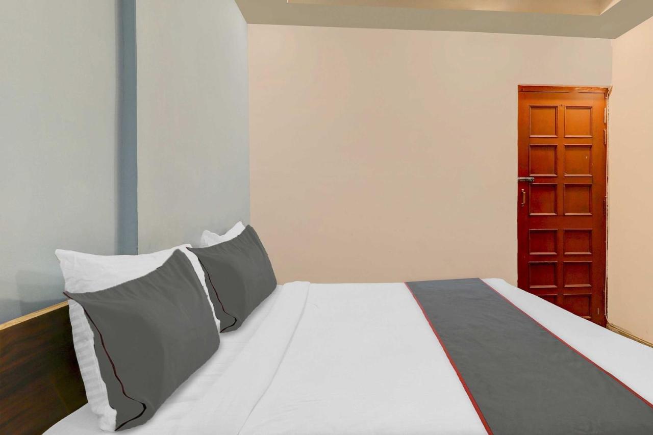 Collection O Premier Near Hazratganj Hotell Lucknow Eksteriør bilde