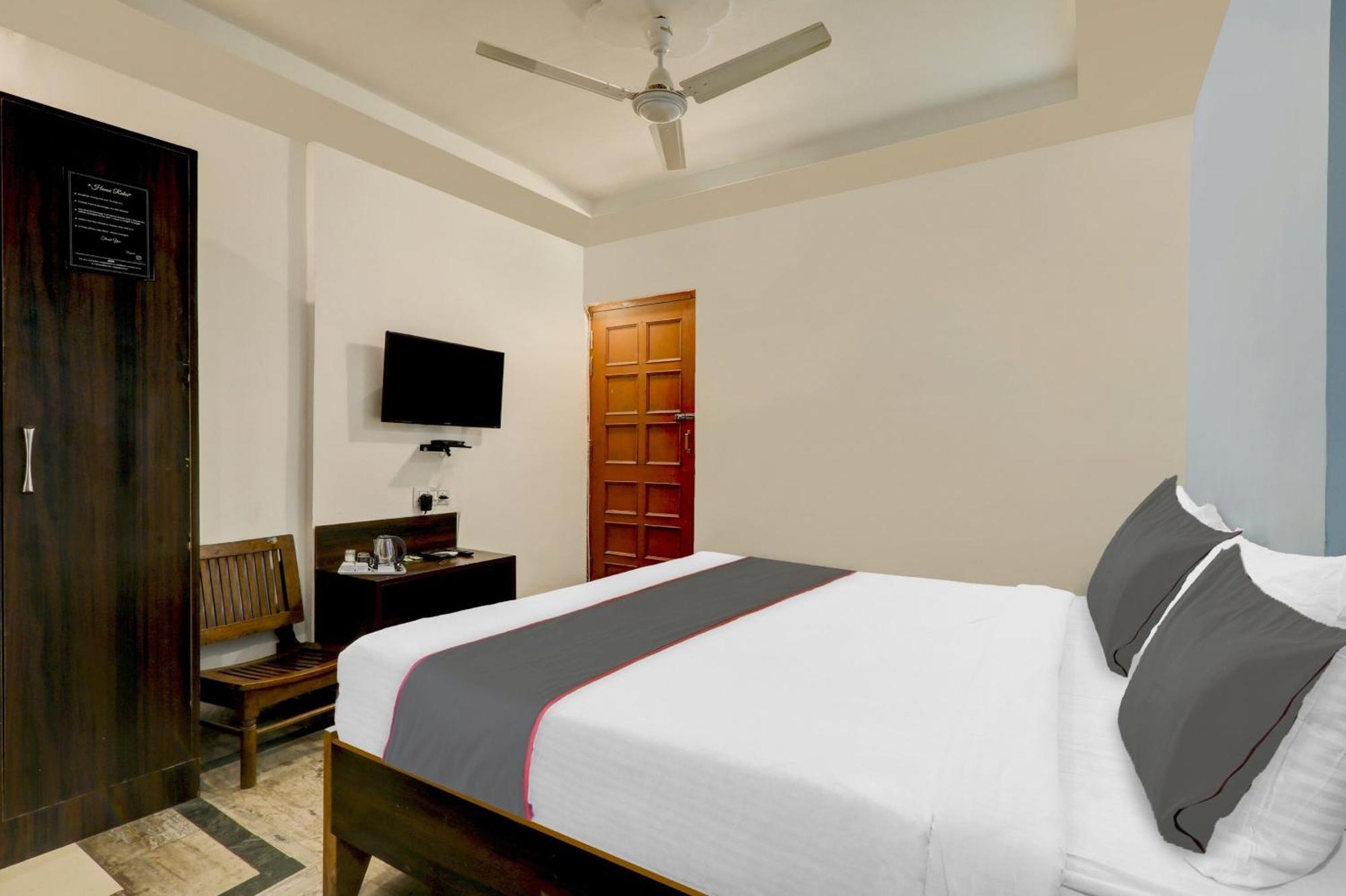 Collection O Premier Near Hazratganj Hotell Lucknow Eksteriør bilde