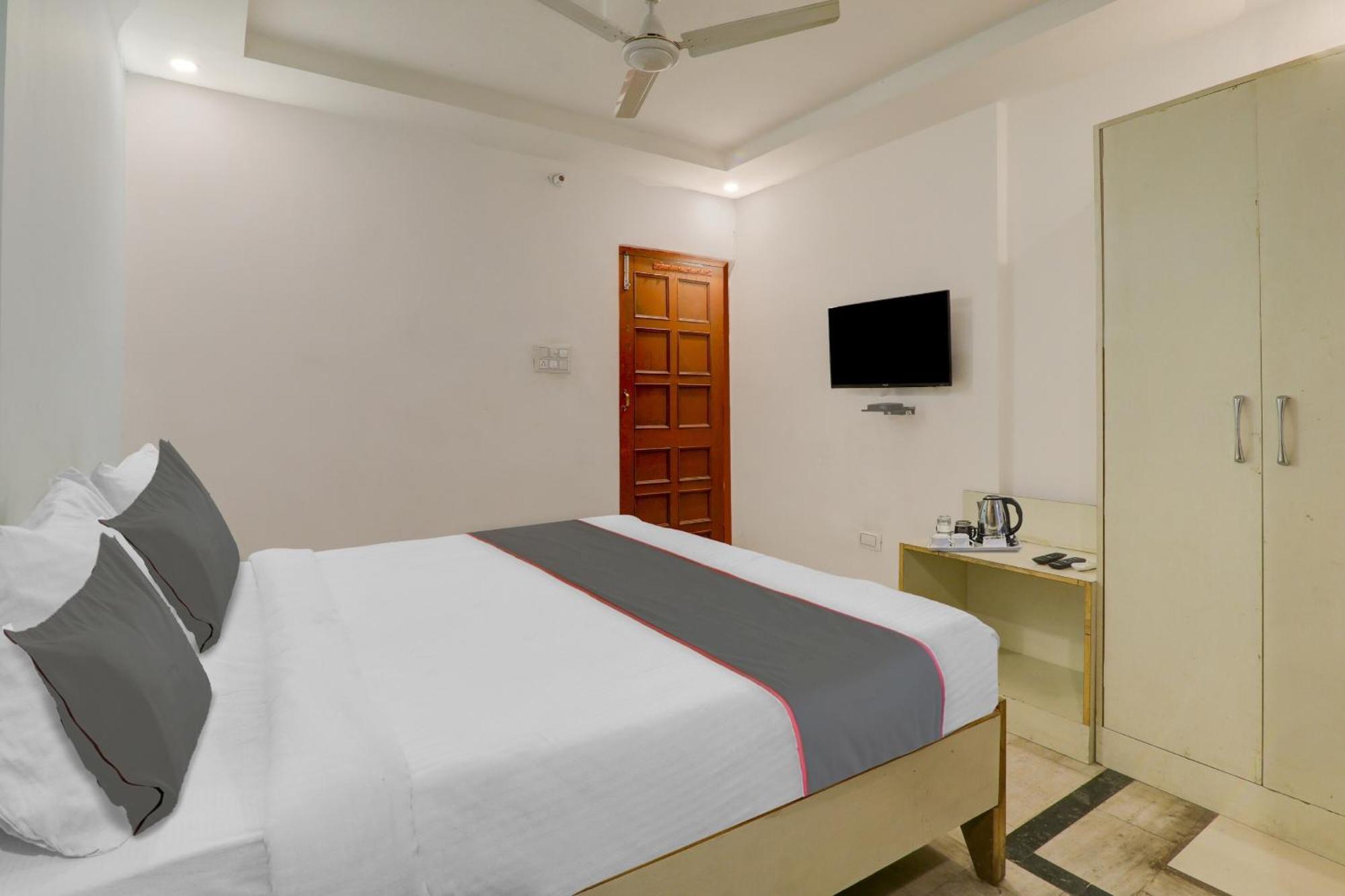 Collection O Premier Near Hazratganj Hotell Lucknow Eksteriør bilde