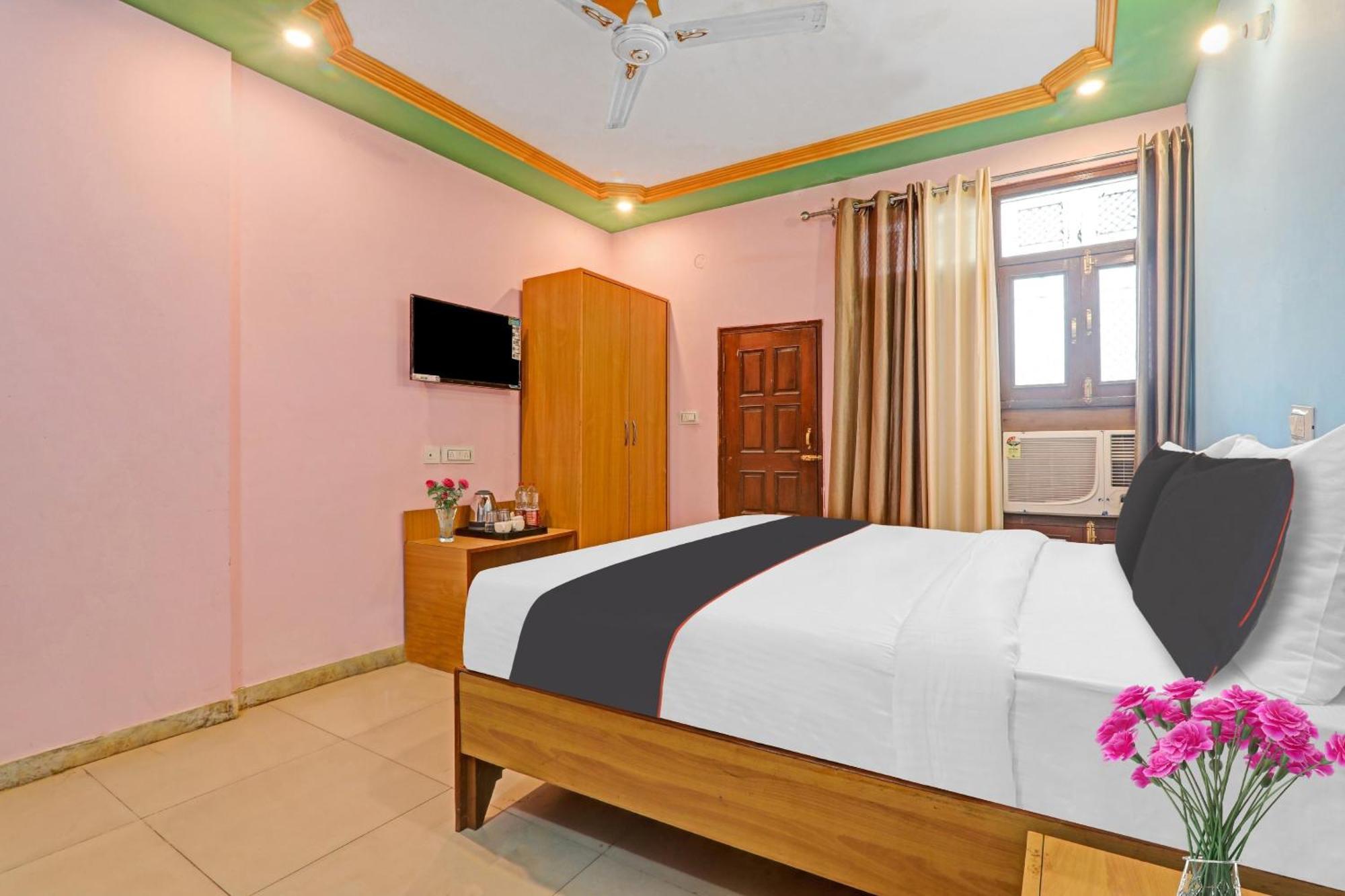 Collection O Premier Near Hazratganj Hotell Lucknow Eksteriør bilde